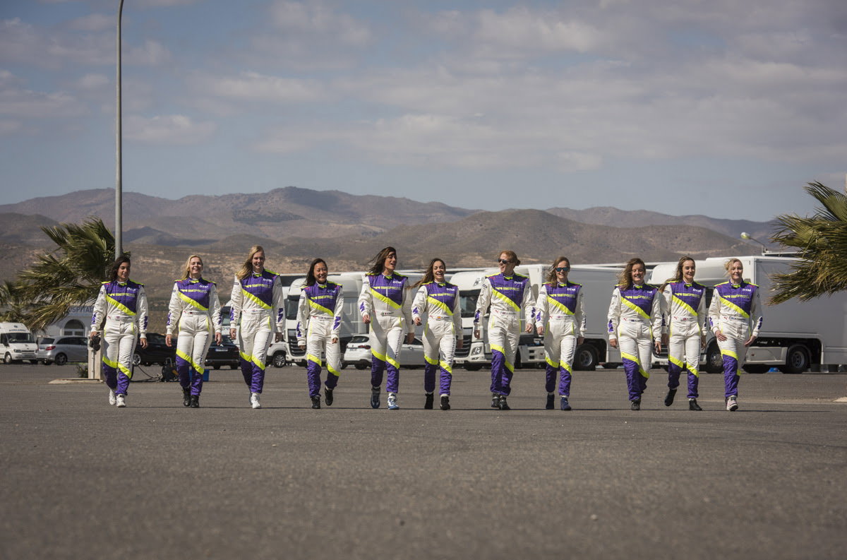 Chadwick holds on to seal W Series crown at Brands Hatch